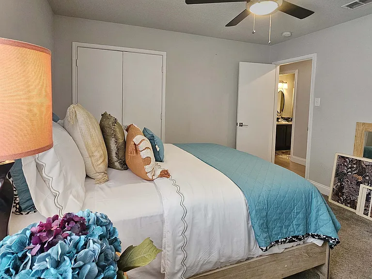 5401 Comanche Wells Dr — Photo 23