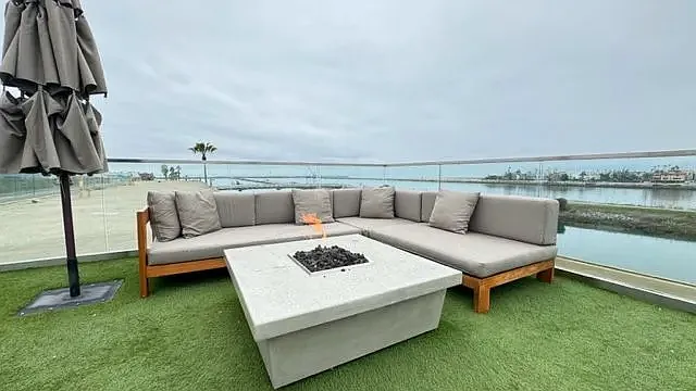 Laguna del Rey Apartments