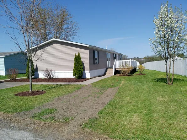 28 Elm Ln, Stillwater, NY 12170