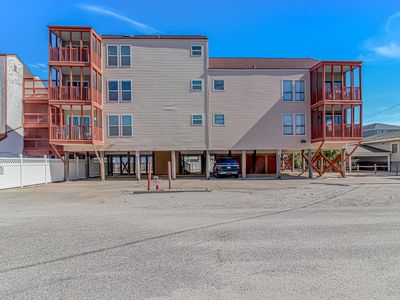 212 29th Ave. N #102, North Myrtle Beach, SC, 29582