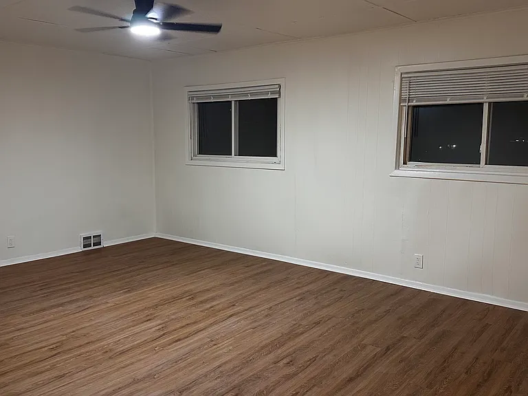 2814 California Ave — Photo 10