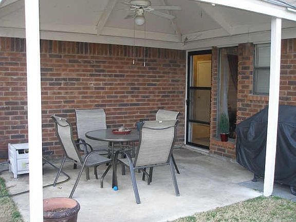 2nd image of 1502 Summerwind Ln