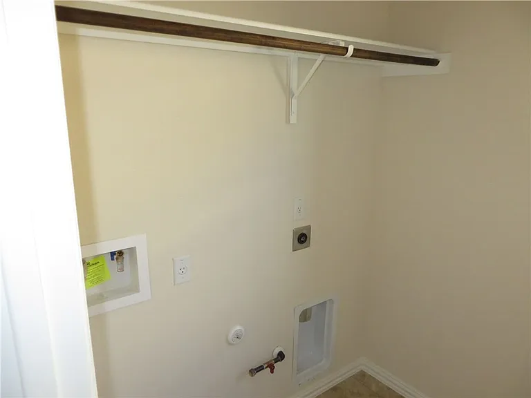 1220 Gaviota Ln — Photo 15