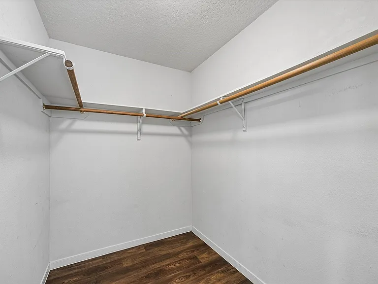 15519 Hickory Dale St — Photo 12