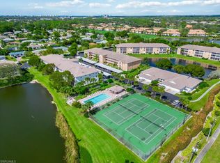 9610 Victoria Ln APT 206, Naples, FL 34109