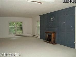 4th image of 14934 Surrey Downs