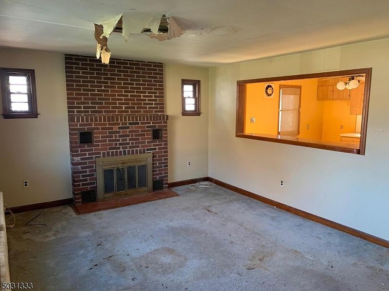 2nd image of 36 W Maple Ave