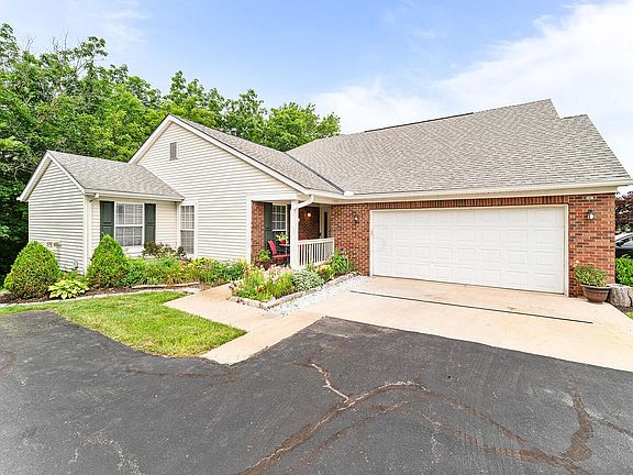 2nd image of 327 Retreat Ln