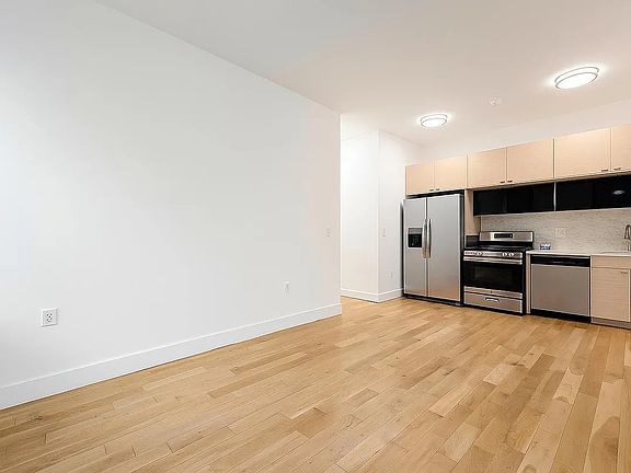 4th image of 611 W 137th St APT 1A