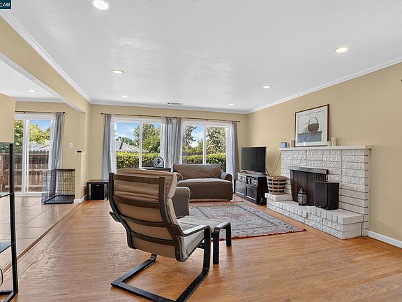 5th image of 4249 Ridge Dr
