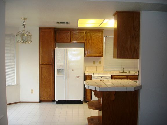 5th image of 8299 Summer Falls Cir