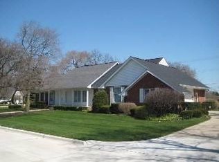 1054 Hollywood Dr, Monroe, MI 48162
