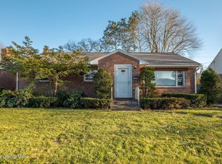 25 Maxwell St, Albany, NY 12208