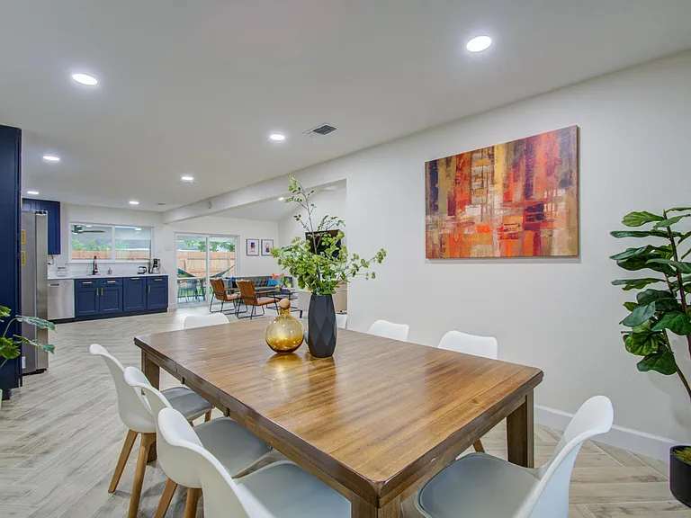 16906 Barcelona Dr — Photo 22