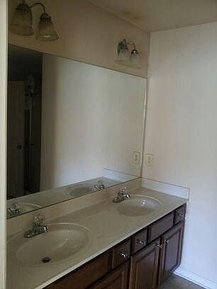 5th image of 3623 McClaren Way