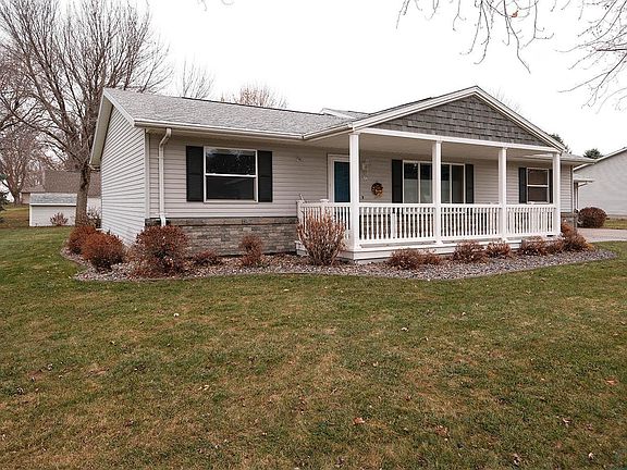 3rd image of 512 Petrich Ave