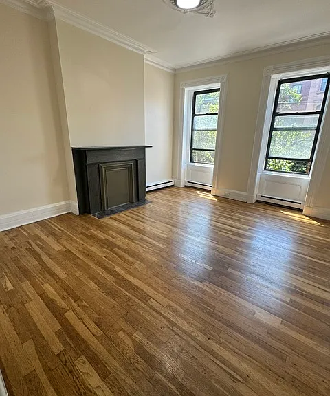 570 Jersey Ave #2RF — Photo 2