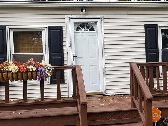 2nd image of 2615 Jerden Ave