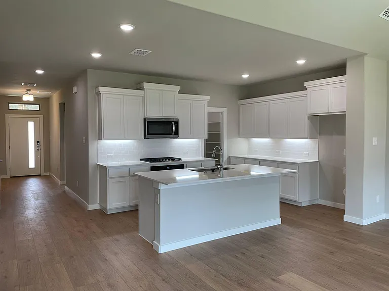 1101 Mahogany Dr — Photo 16
