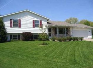 416 Moe Cir, Stoughton, WI 53589