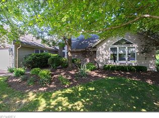 33595 Wellingford Ct, Solon, OH 44139