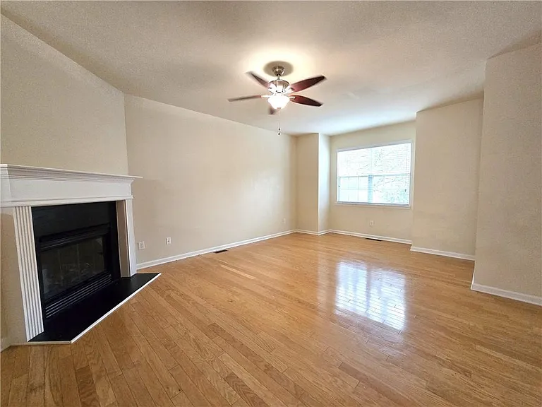 2104 Meadow Peak Rd — Photo 9