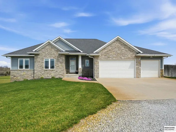 18330 SW 66th St, Crete, NE 68333