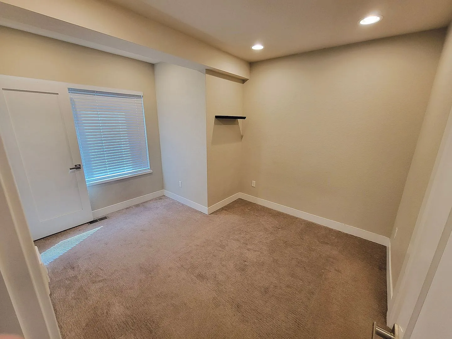Gorgeous townhome — Photo 3