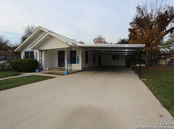 2nd image of 1035 Recio St