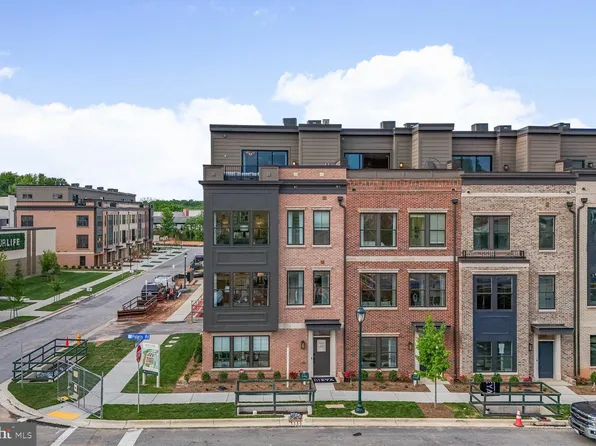 1131 Polaris Rd #28, Potomac, MD 20854