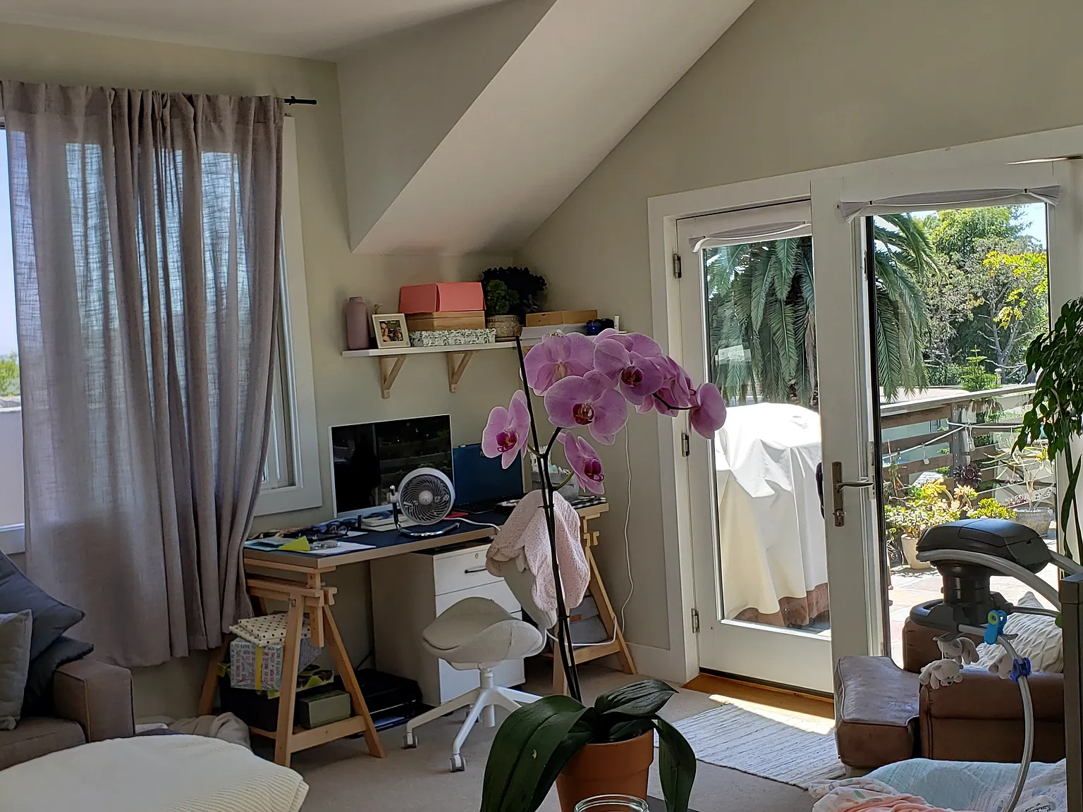 2 bed, 855 sqft, $4,000 — Photo 3