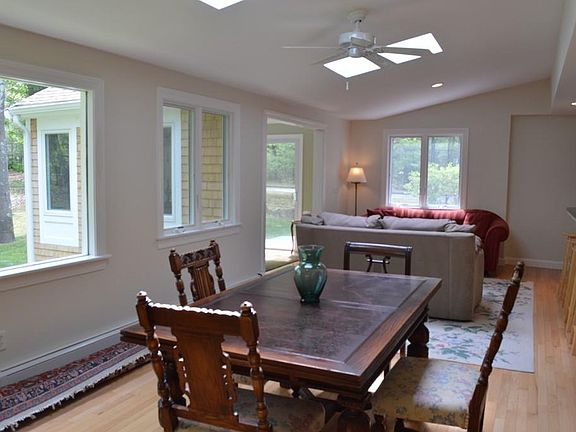 5th image of 16 Sunnyrock Dr
