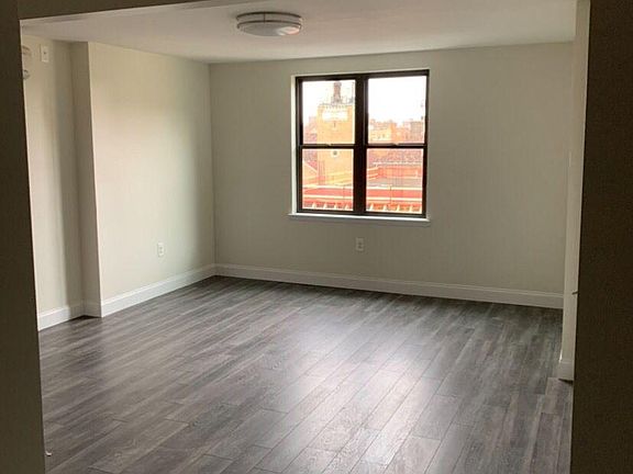 2nd image of 531 Tinton Ave #8