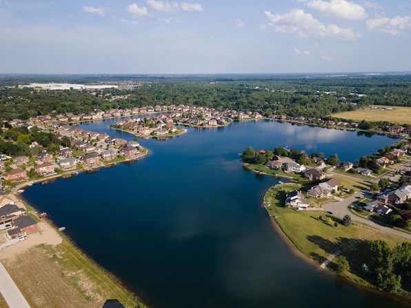 3252 Forster Ln, Shelby Township, MI 48316