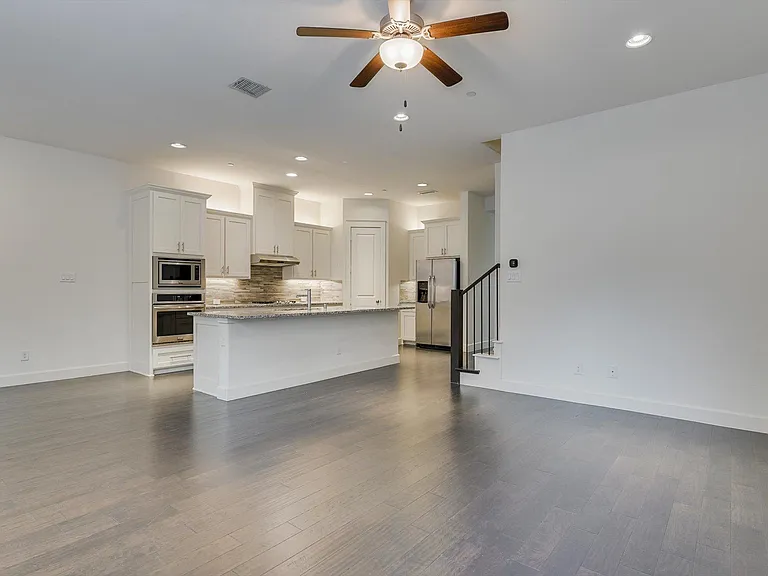 4064 Washburne Dr — Photo 11