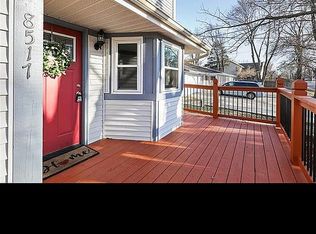 8517 Switzer St, Overland Park, KS 66214