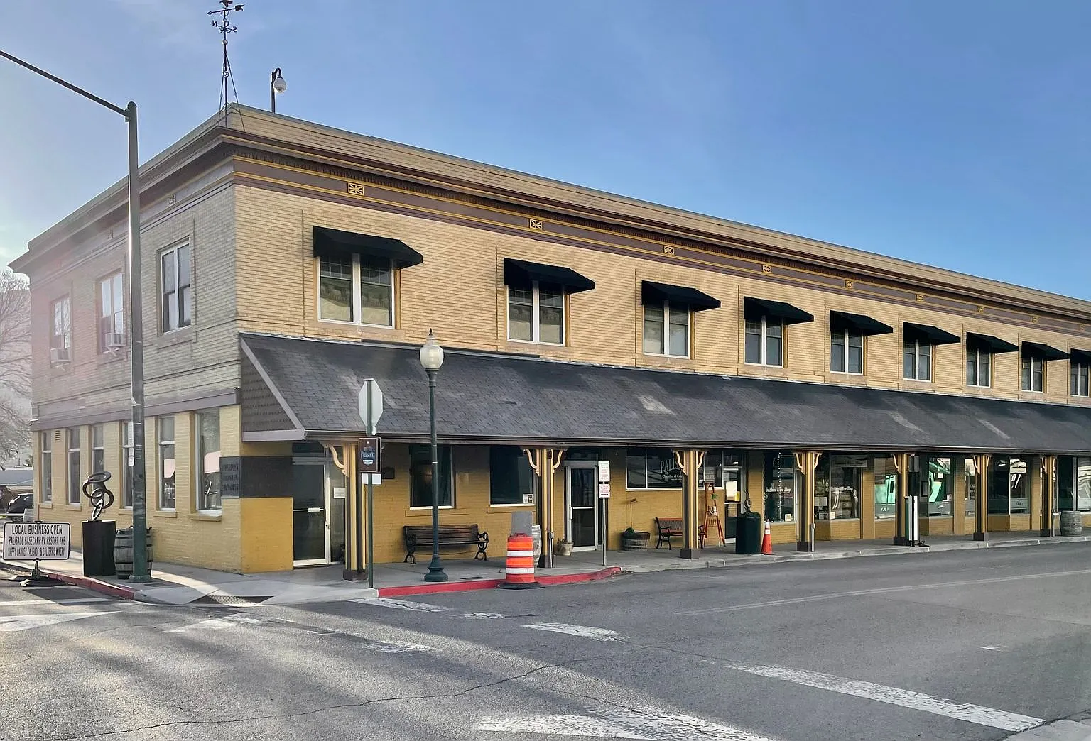 305 Main Street — Photo 2