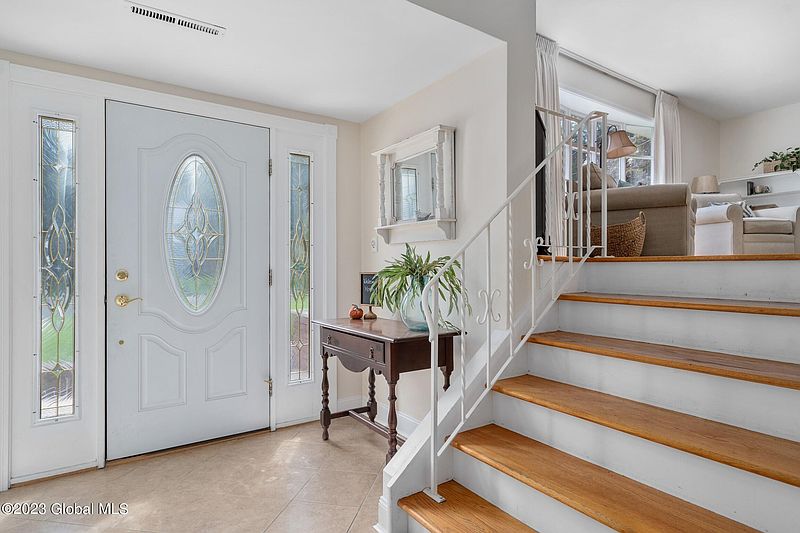 4th image of 1042 Manas Drive