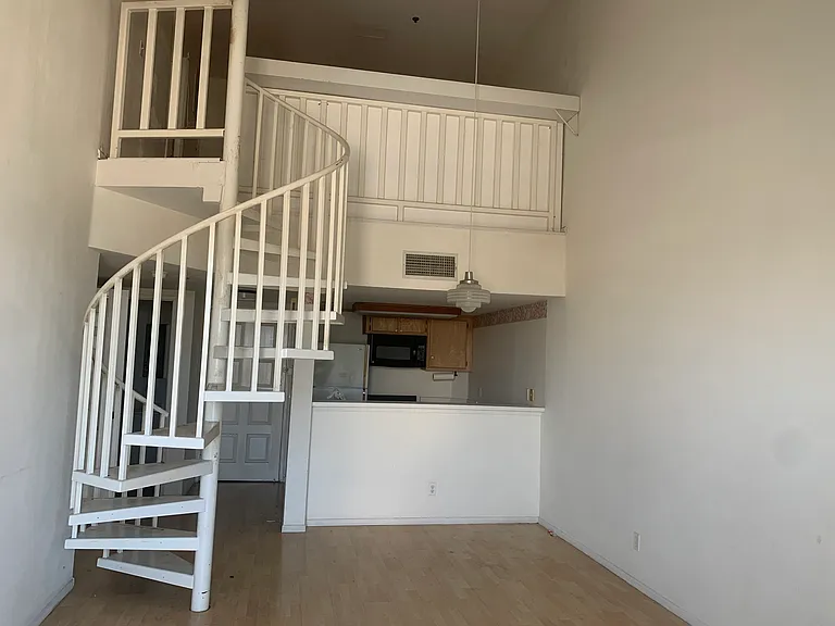 865 S B St #B3 — Photo 11