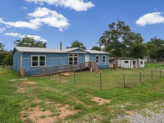 3rd image of 126 Cherokee Cir