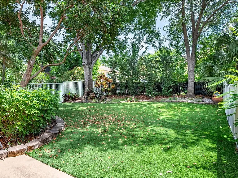 5613 NW 125th Ave #5613 — Photo 33
