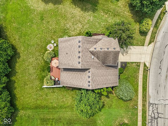 2nd image of 1381 Brookway Dr