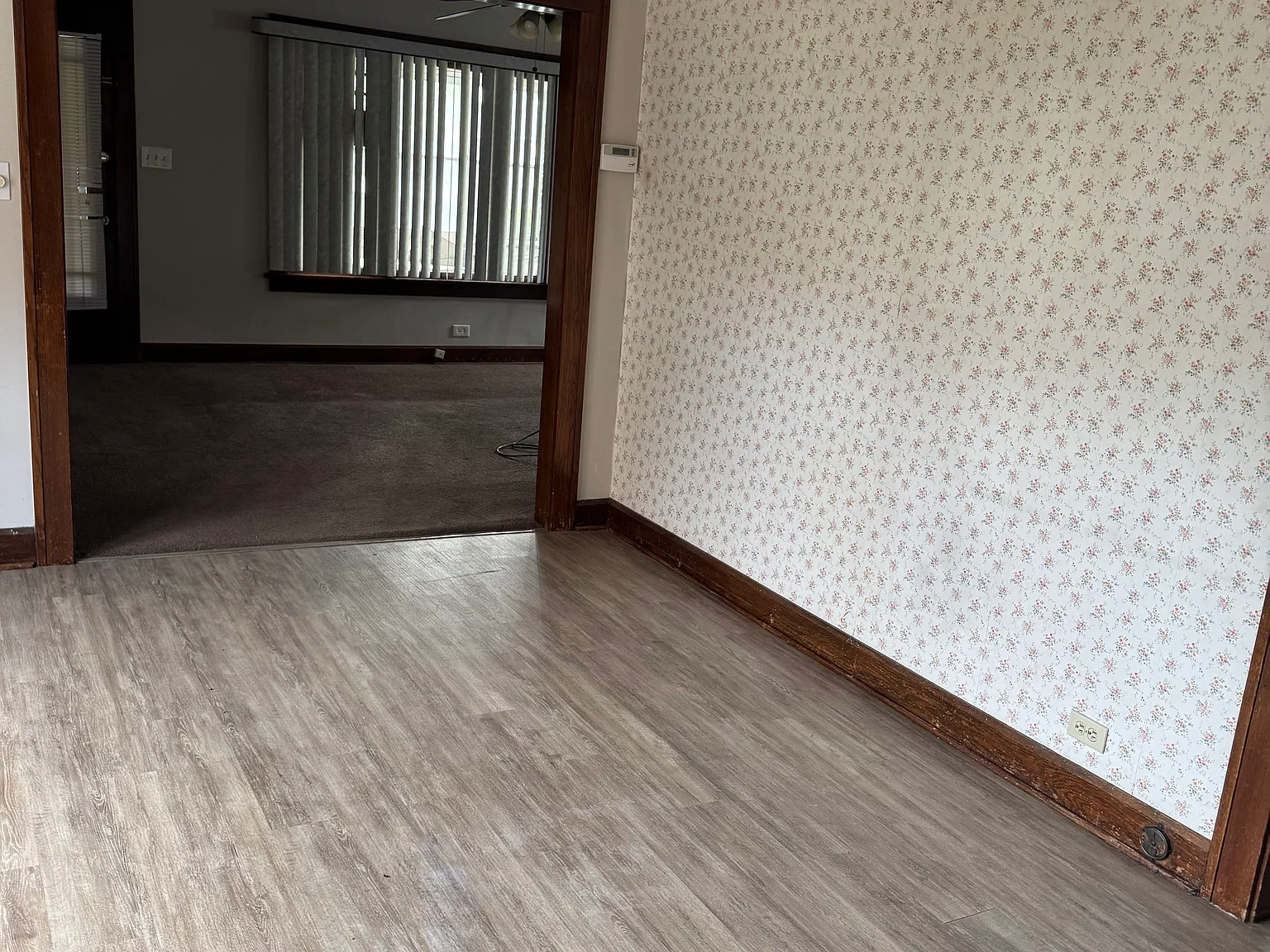 2 bed, 1000 sqft, $1,100 — Photo 3