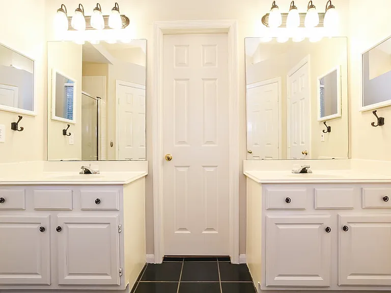 20914 Lake Park Trl — Photo 11