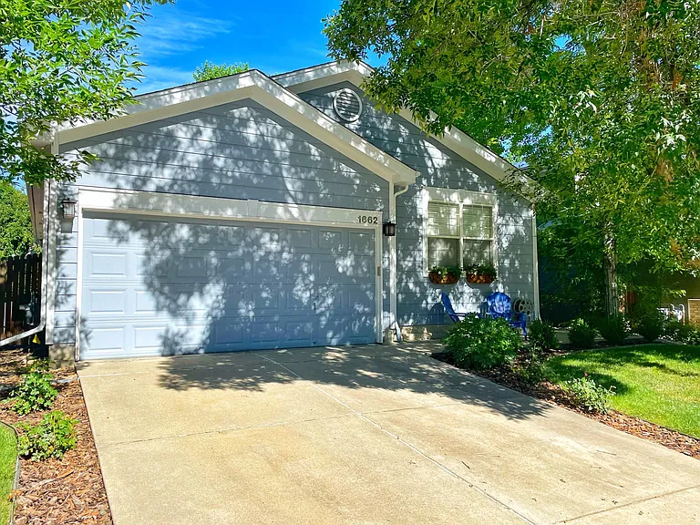 1662 Maccullen Dr — Photo 1