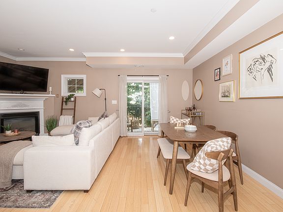 5th image of 18-20 Knowlton St #3