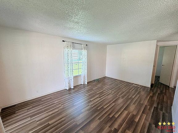 5th image of 4921 Spruce Creek Rd