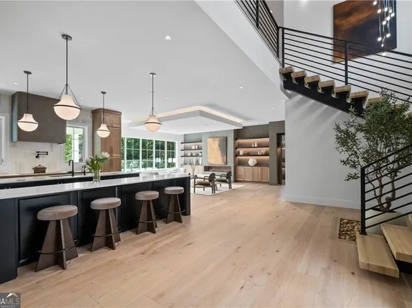 2650 Roswell Rd, Marietta, GA 30062