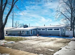 1723 Ridgewood Dr, Saint Louis, MO 63126
