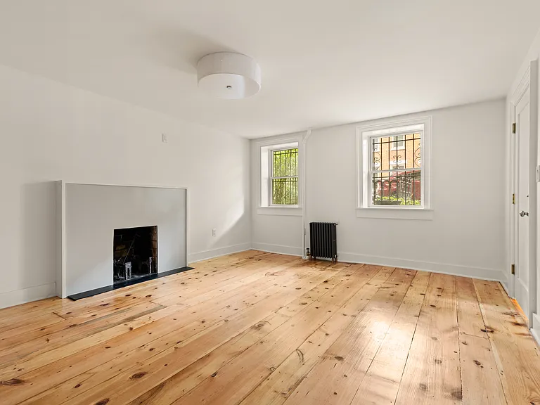179 Warren St #2 — Photo 4